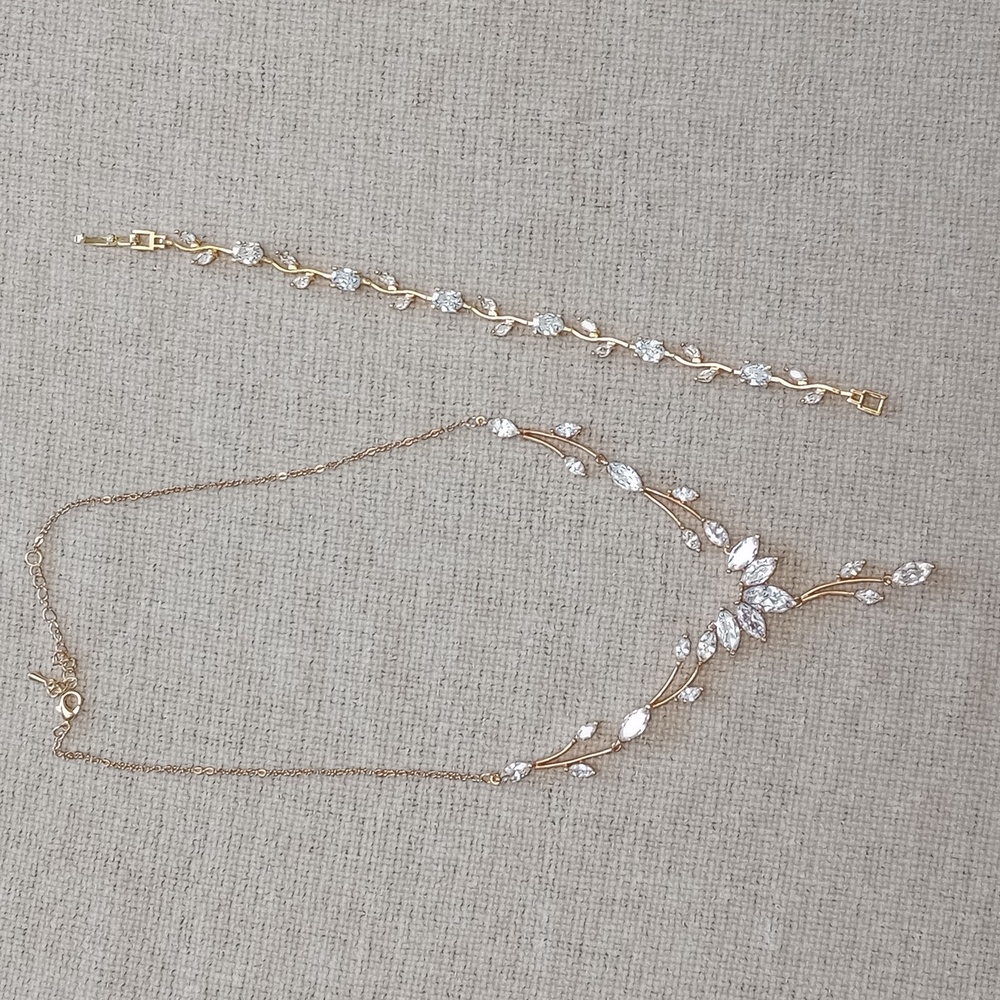 NWOT Diamond-like necklace and bracelet set - Kebble Jewelry - wedding or prom